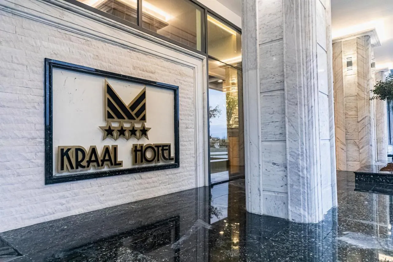 Kraal Hotel Vlora 4*,