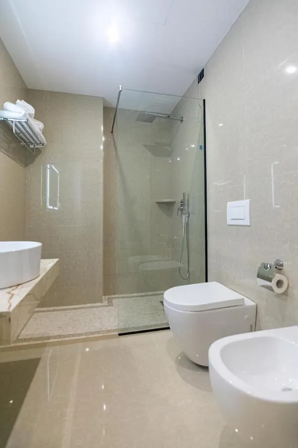Kraal Hotel Vlora