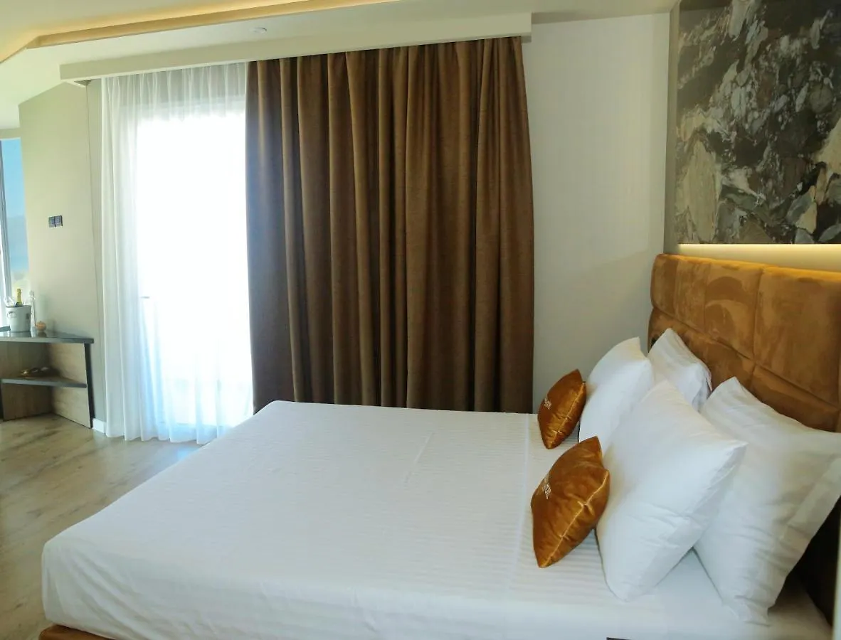 Kraal Hotel Vlora