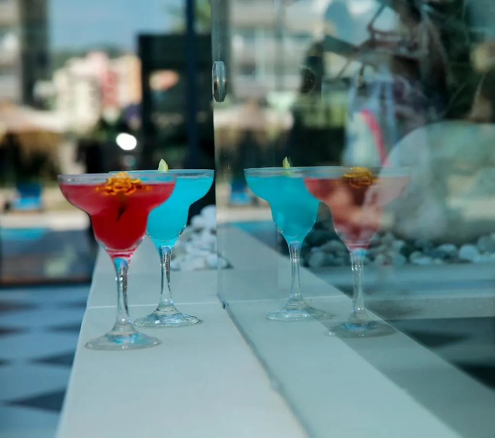 Kraal Hotel Vlora Albánia