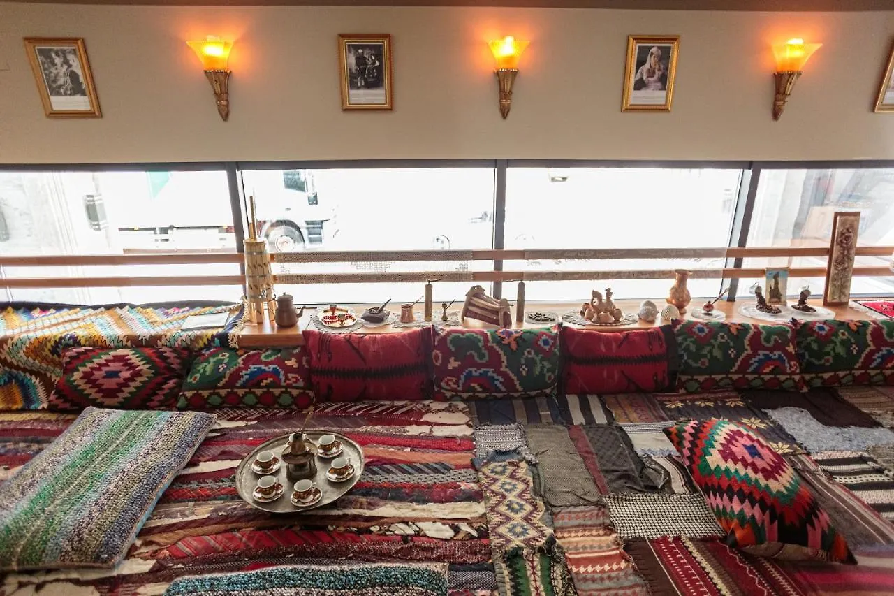 Kraal Hotel Vlore 4*,  Albania
